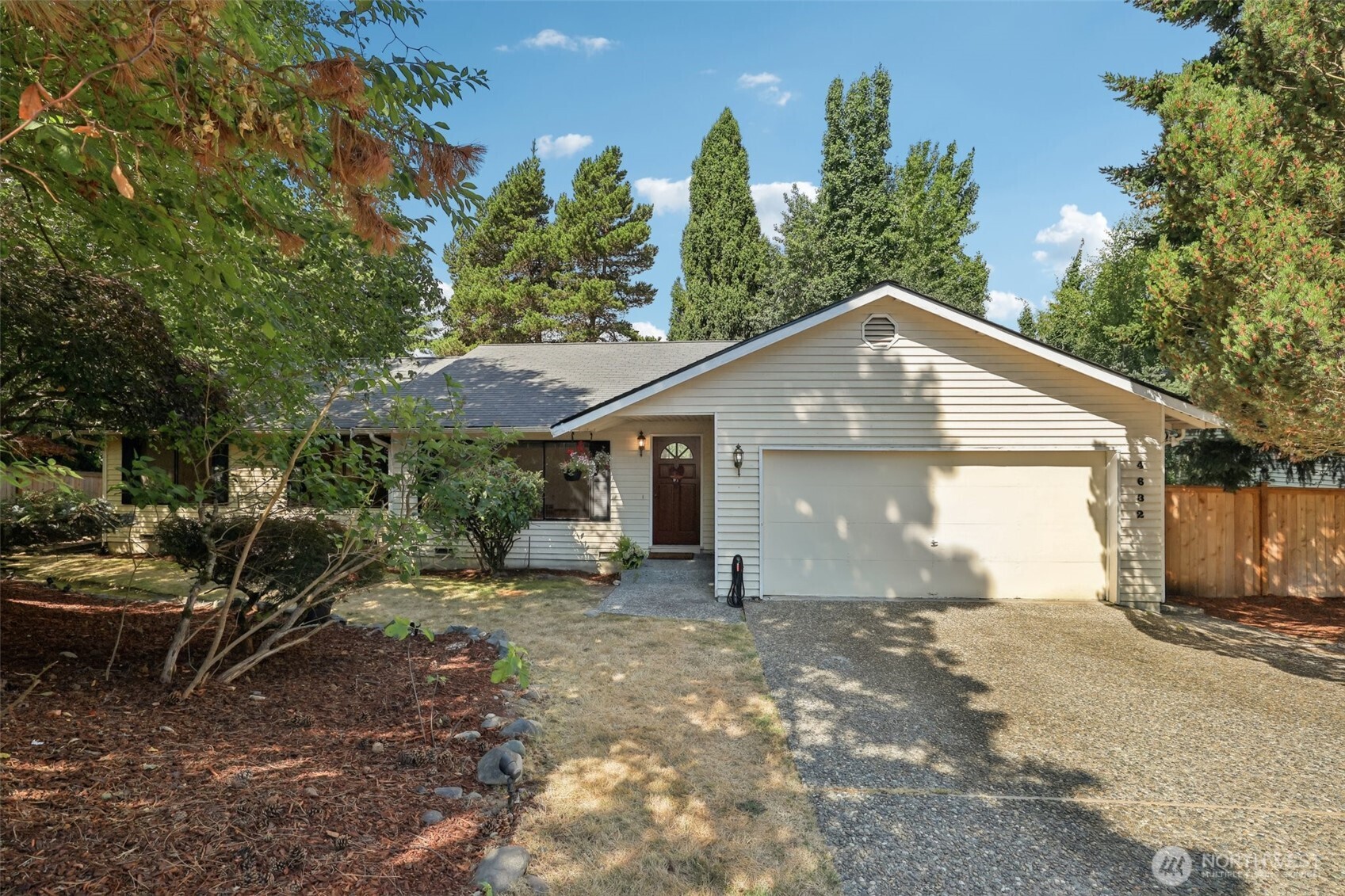 4632 SW 74th St