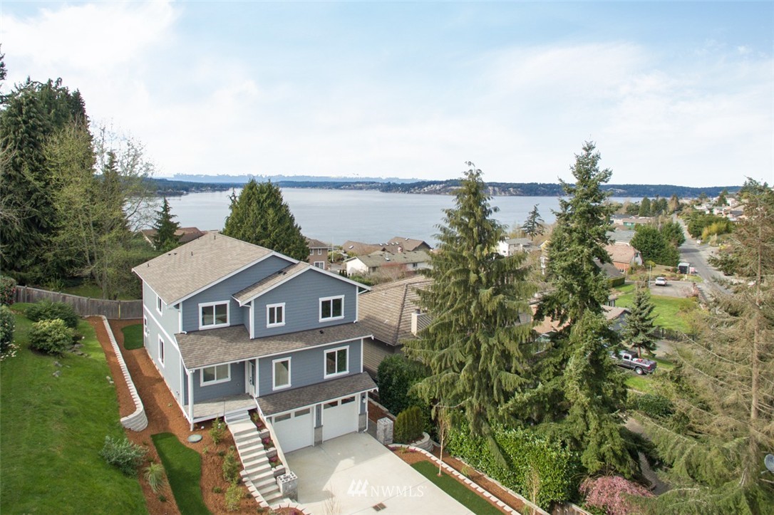 3712 Palisades Place
