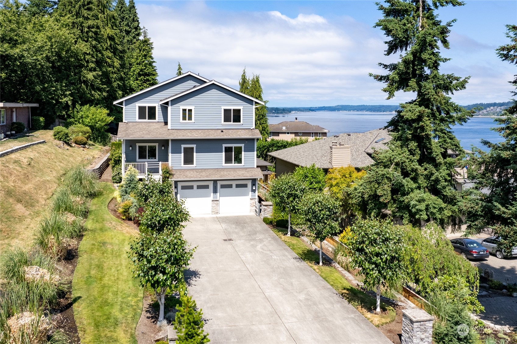 3712 Palisades Place