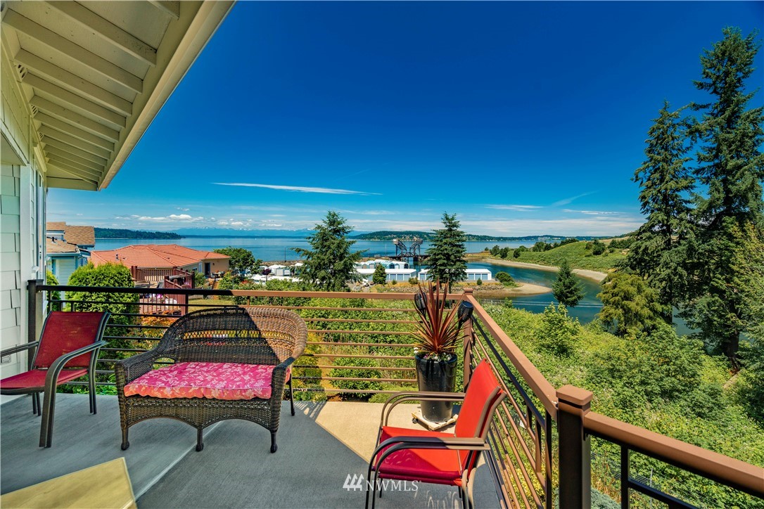 2809 Chambers Bay Drive