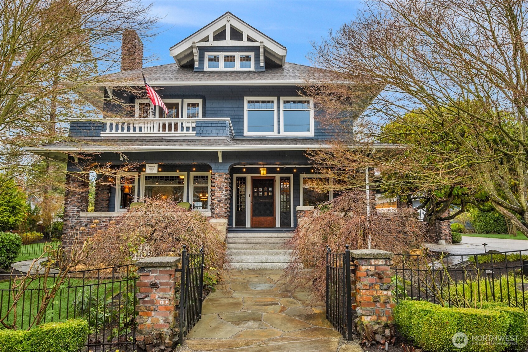 312 Avenue D