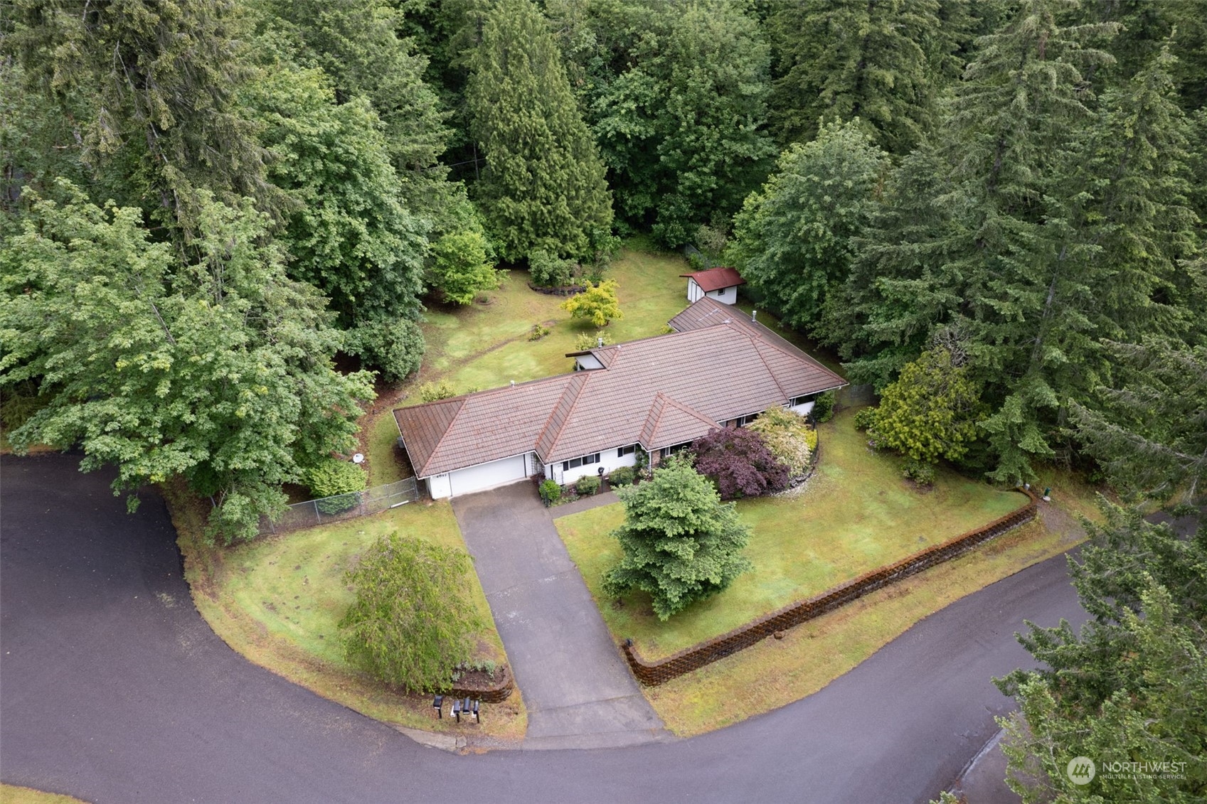 6042 Northhill Loop